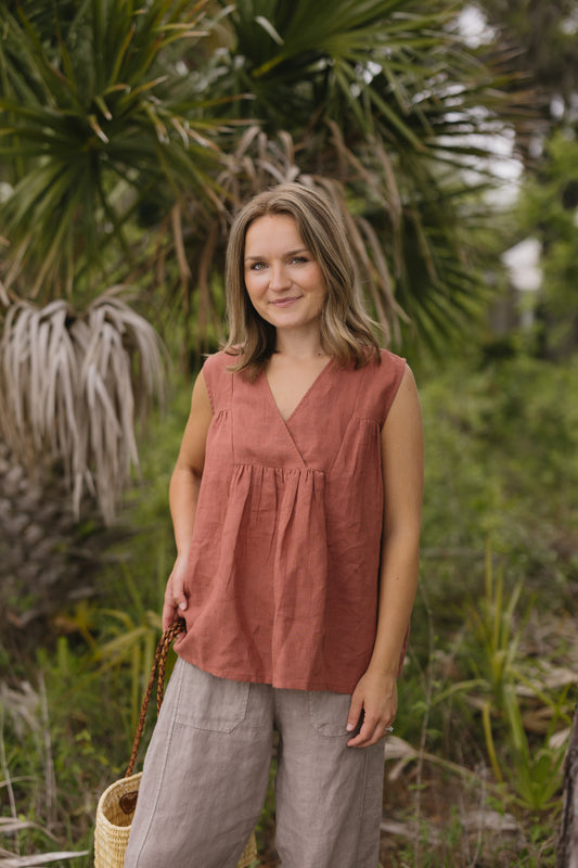 Linen Noir Top: Burl Wood