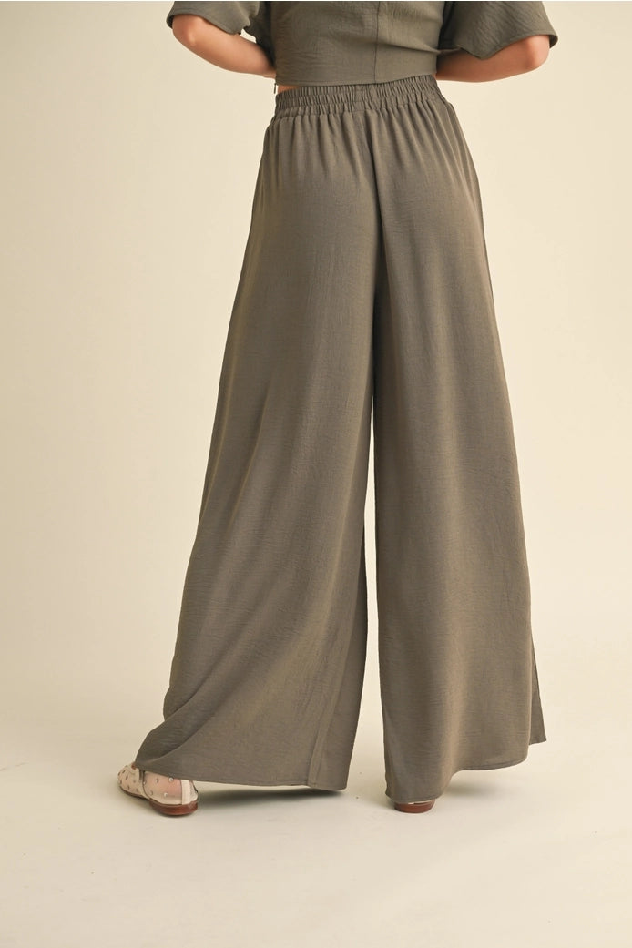 Tyla Flowy Pants- Brown