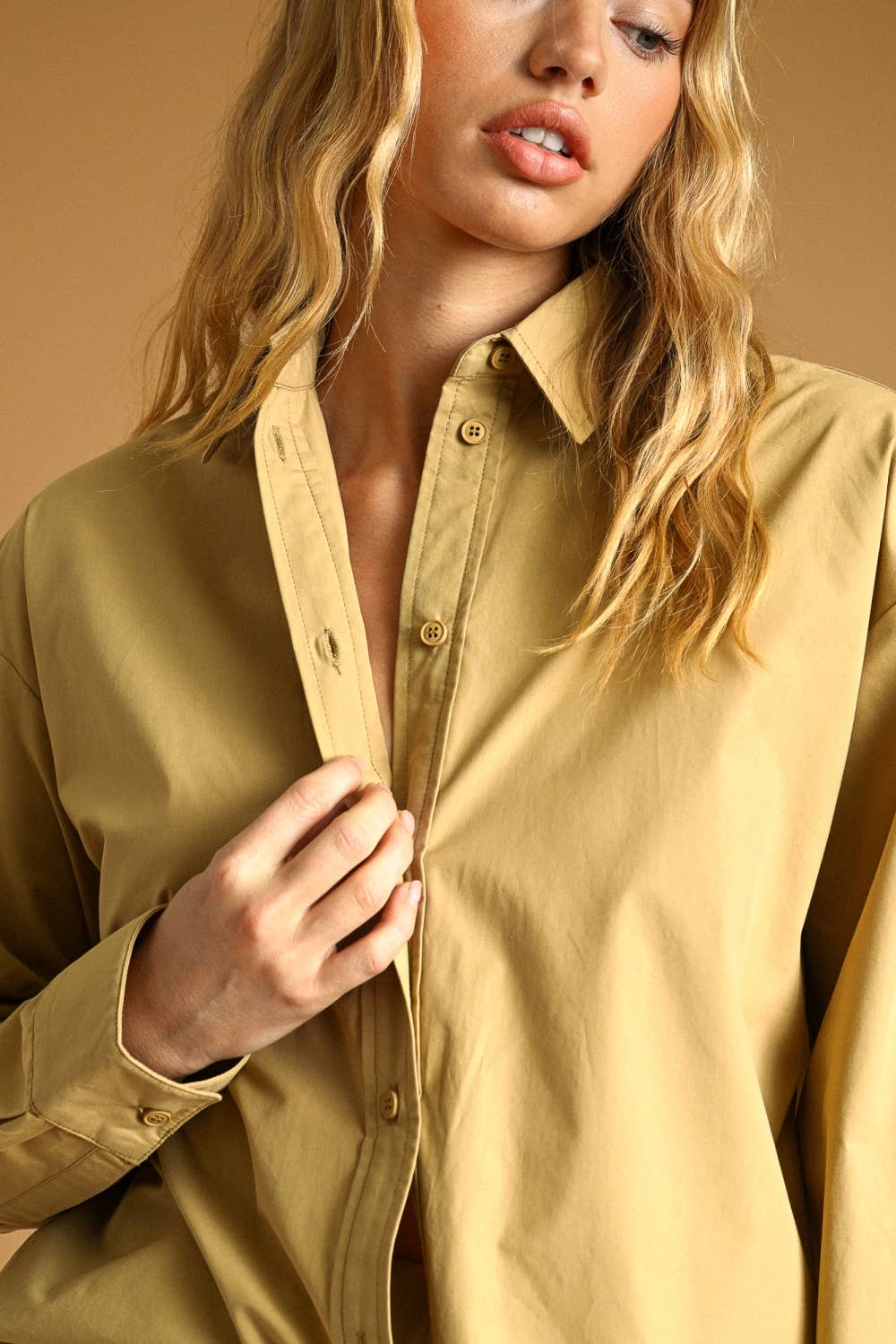T7594   LONG SLEEVE BUTTONDOWN SHIRTS: WHITE / L
