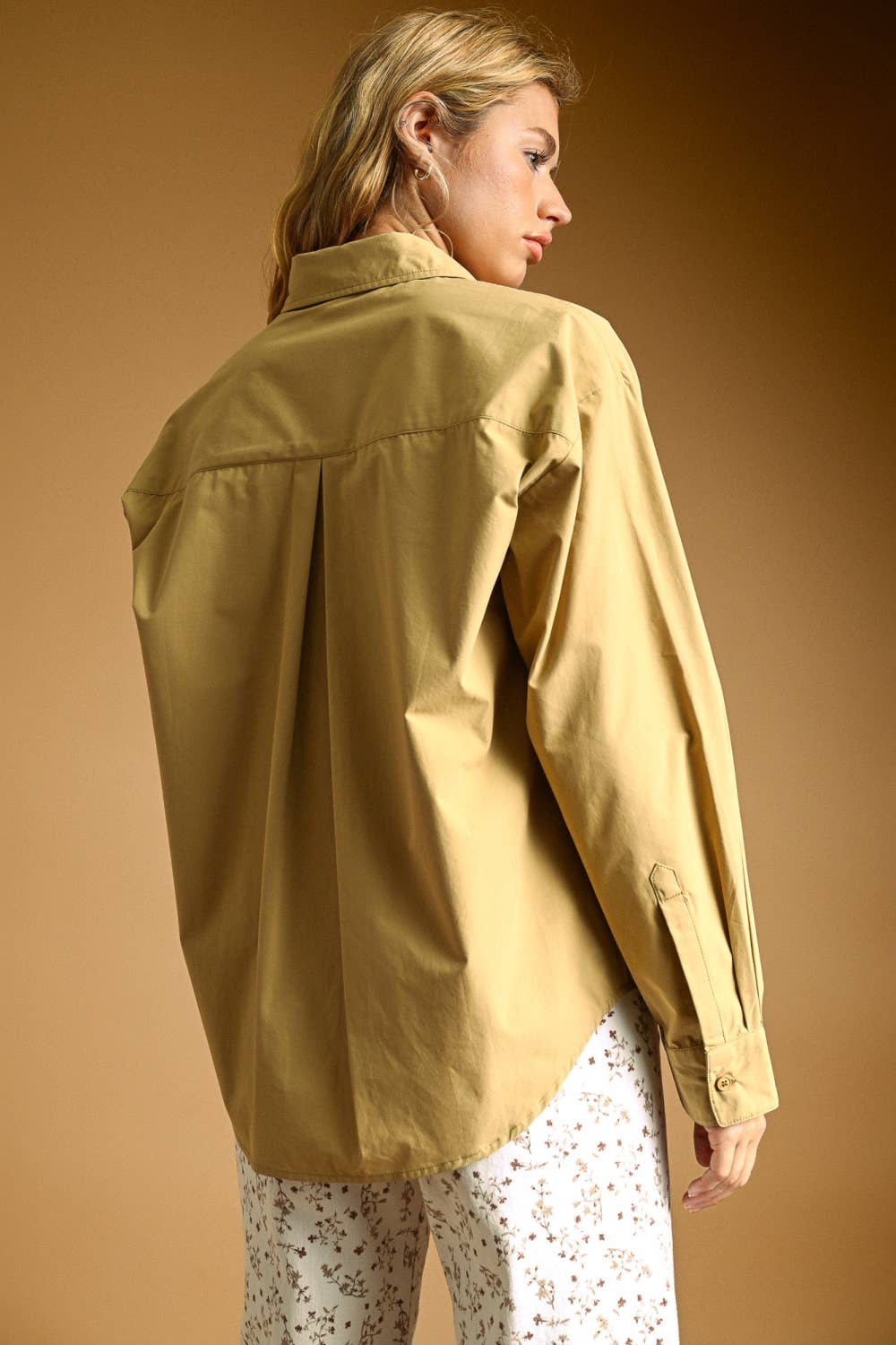 T7594   LONG SLEEVE BUTTONDOWN SHIRTS: WHITE / L