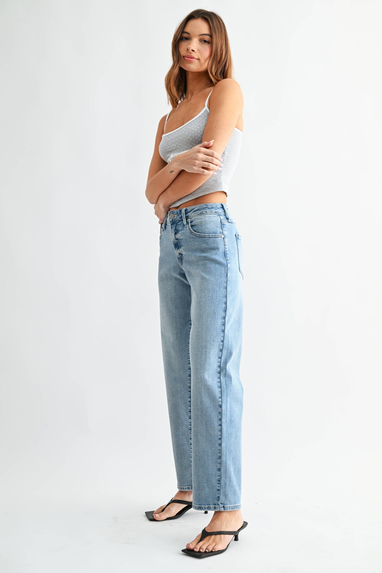 Bowed Straight Leg