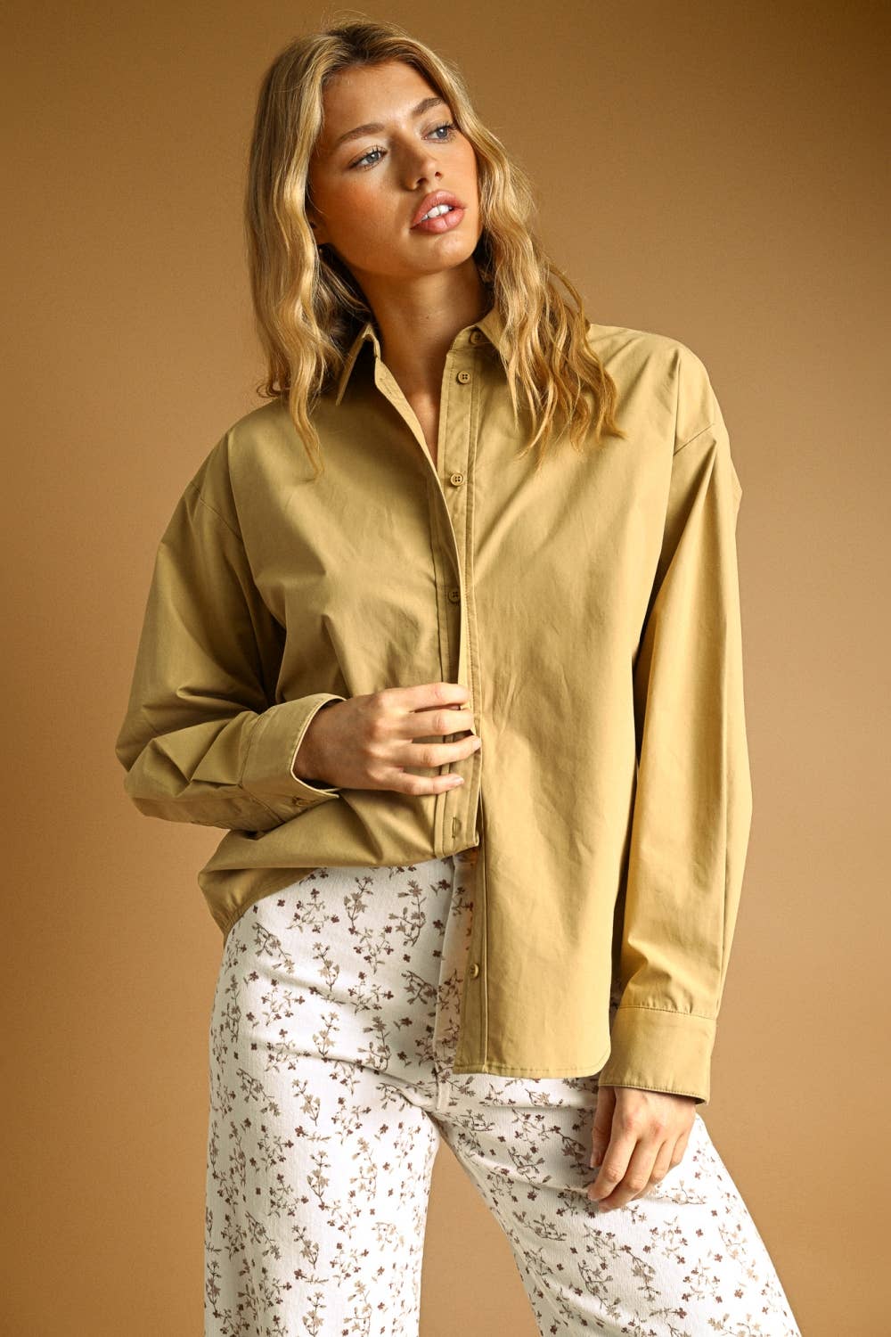 T7594   LONG SLEEVE BUTTONDOWN SHIRTS: WHITE / L