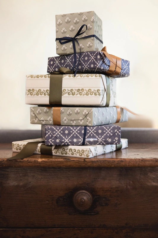 Yuletide Wrapping Paper Set