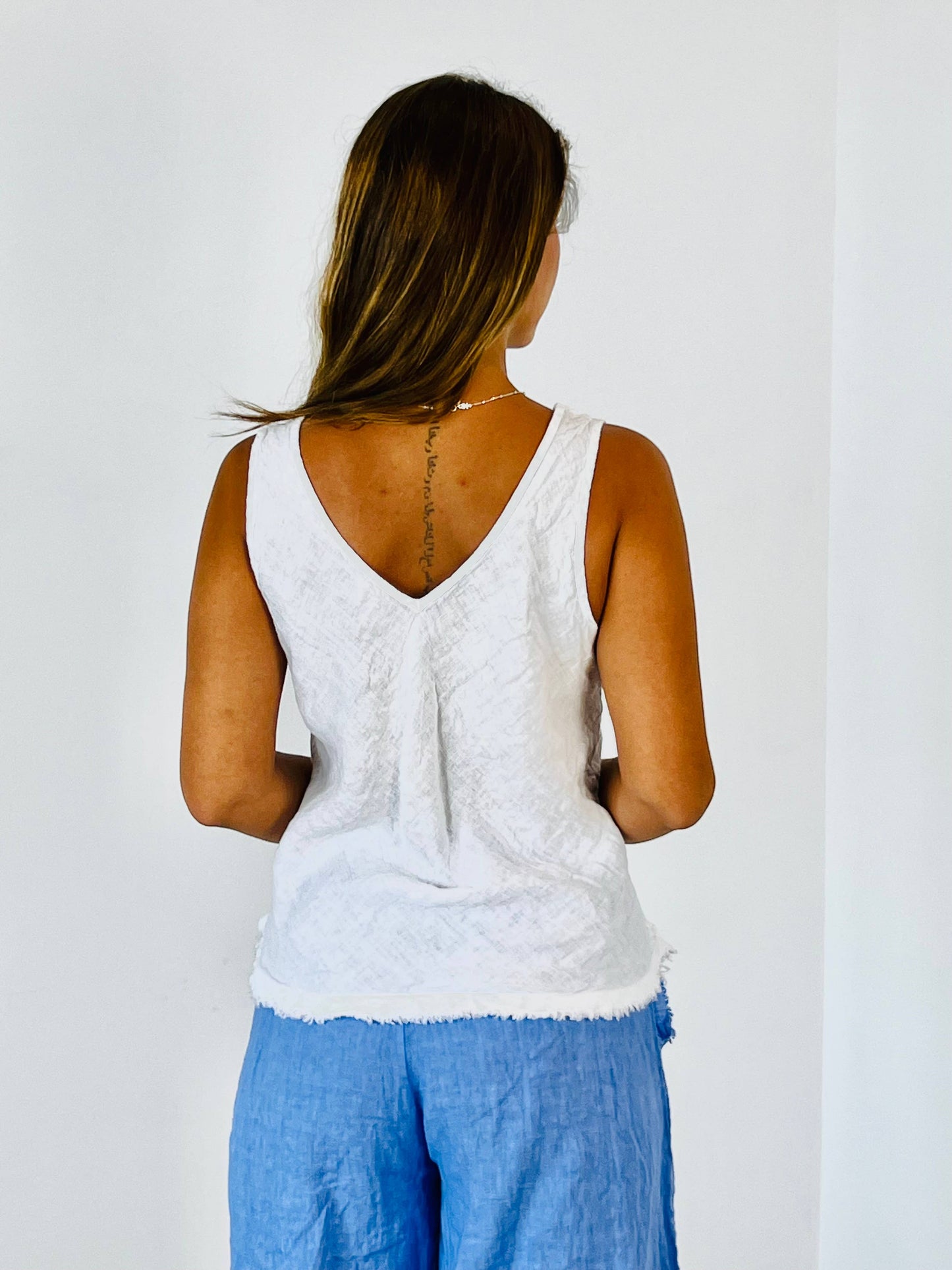 Ref-21591 Sleeveless T-shirt 100% linen: Beis