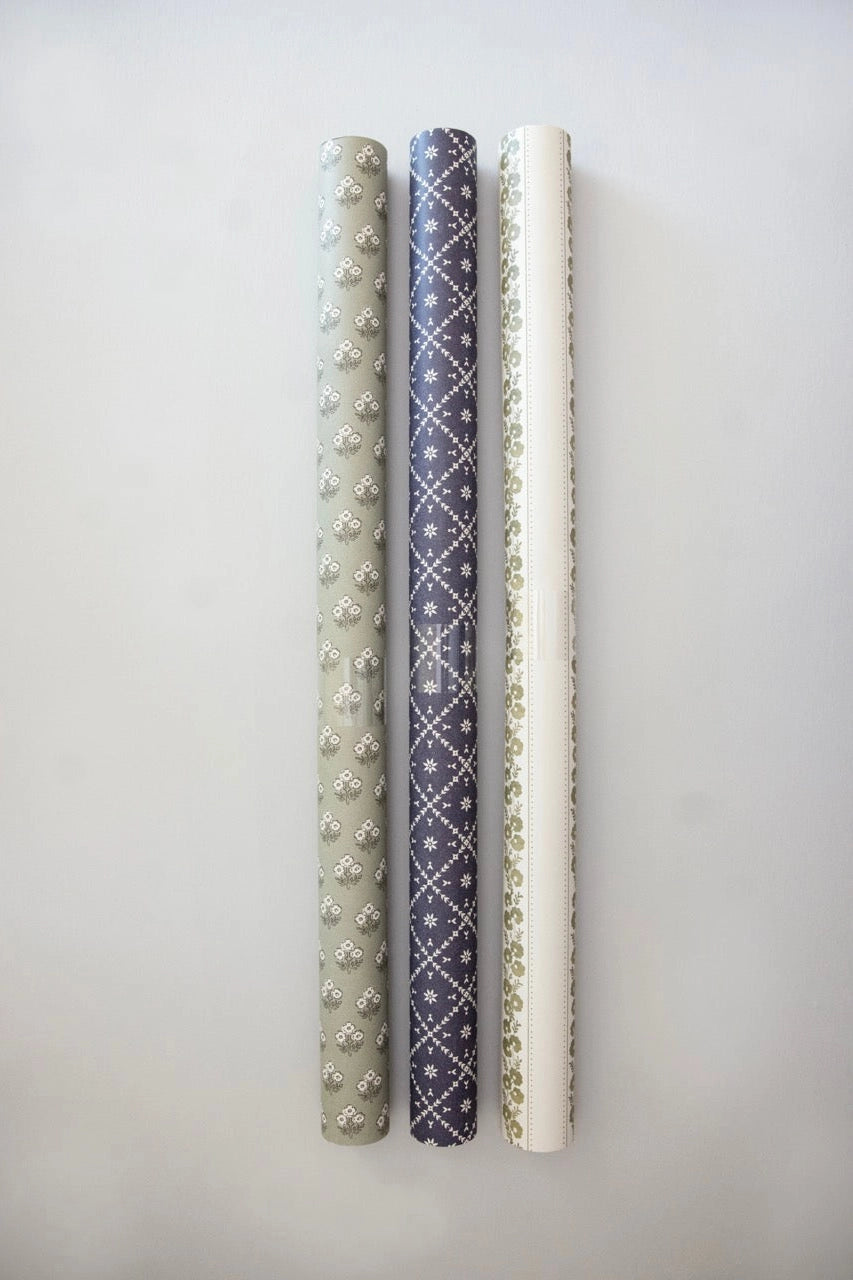 Yuletide Wrapping Paper Set